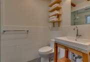 7169-Antelope-Way-Tahoma-Guest Bathroom